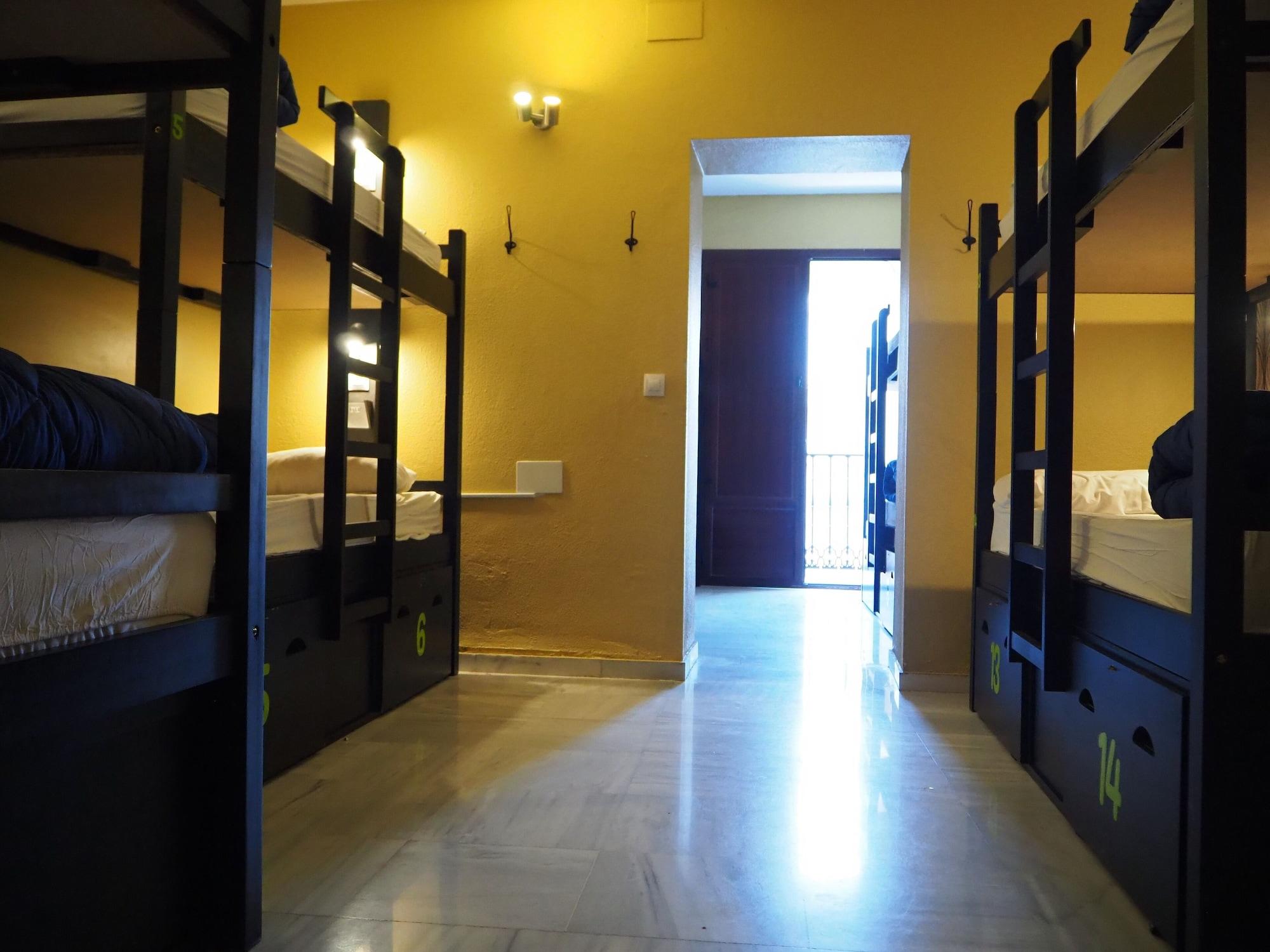 Joy Plaza De Armas Hostel Seville Exterior photo