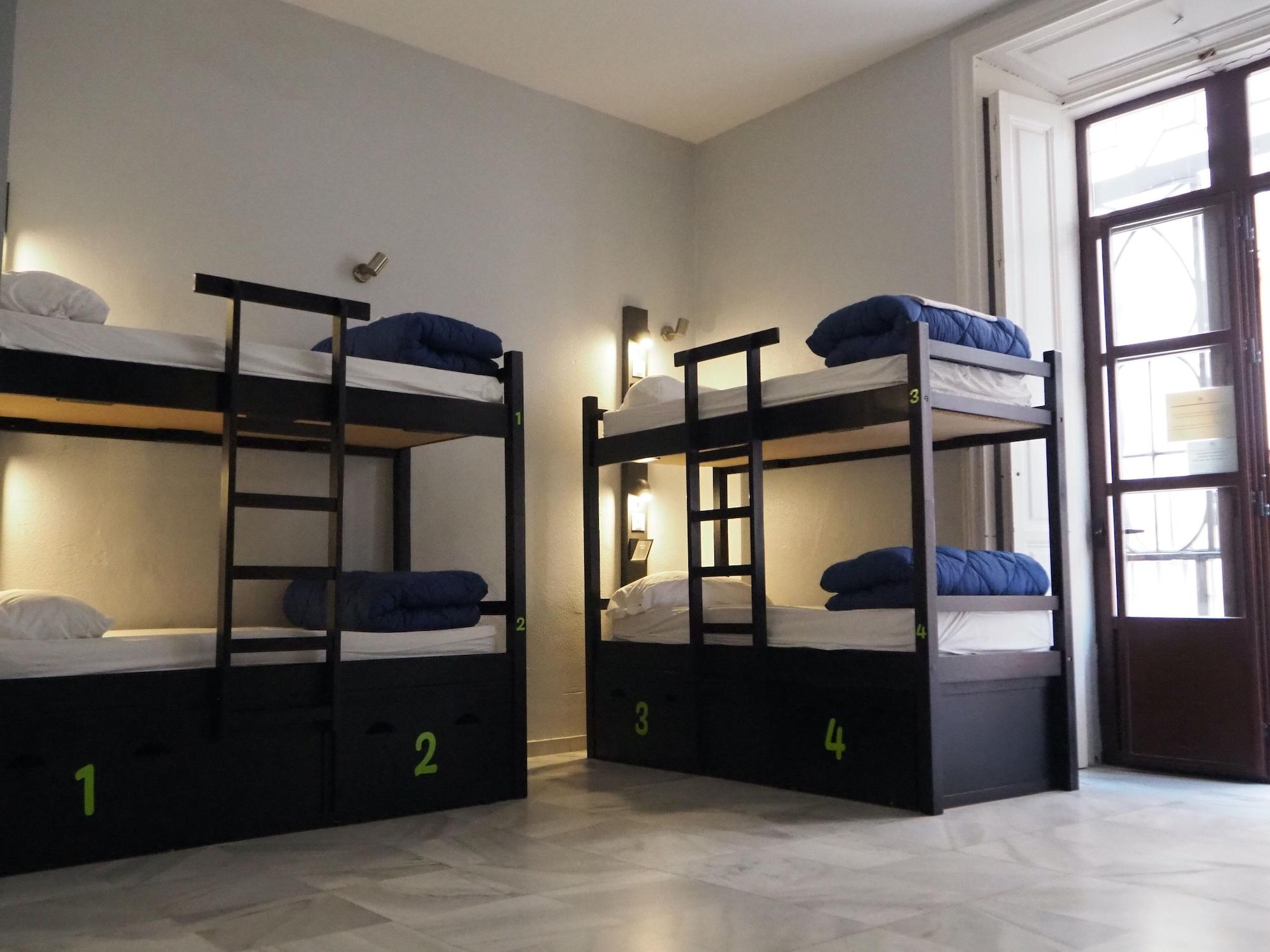 Joy Plaza De Armas Hostel Seville Exterior photo