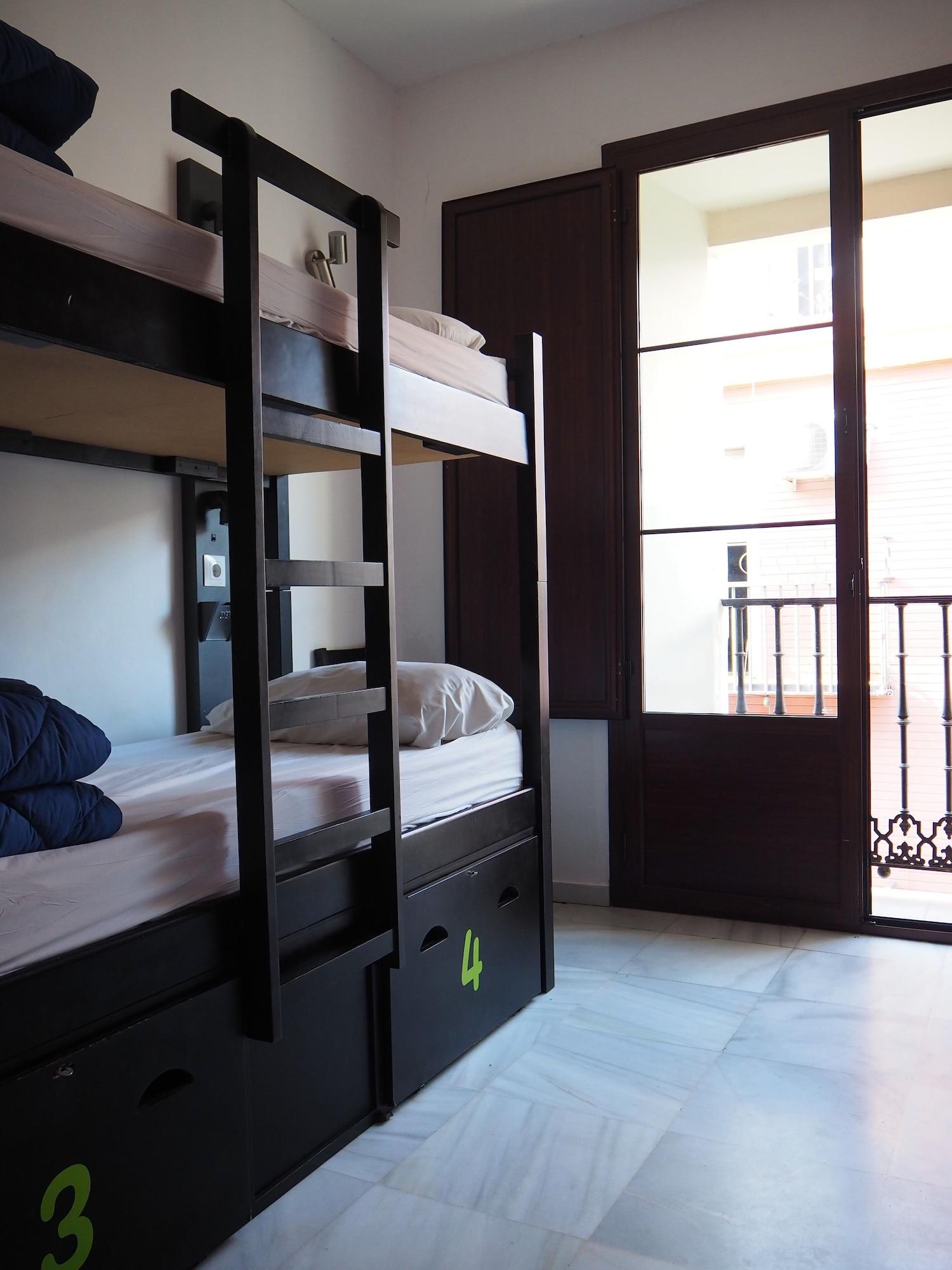 Joy Plaza De Armas Hostel Seville Exterior photo
