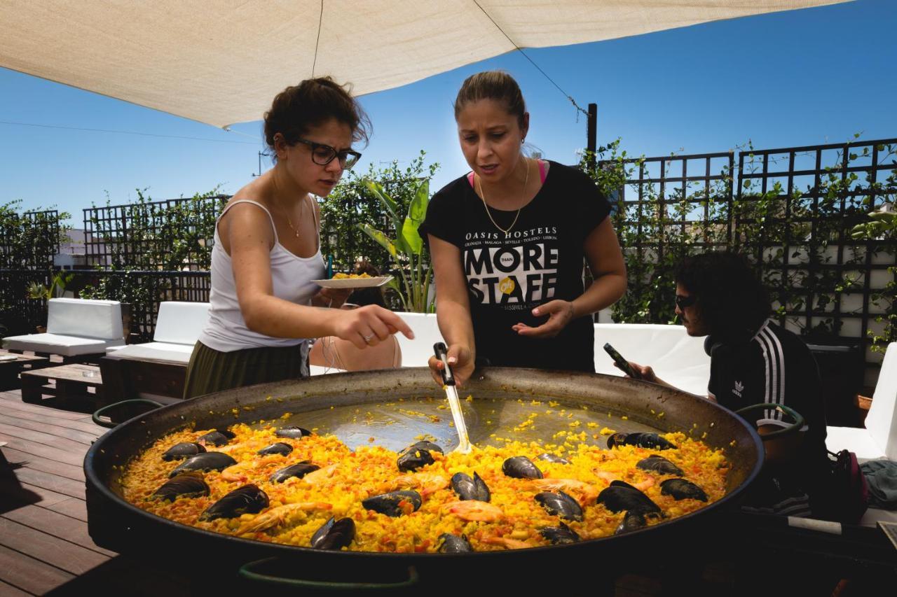 Joy Plaza De Armas Hostel Seville Exterior photo