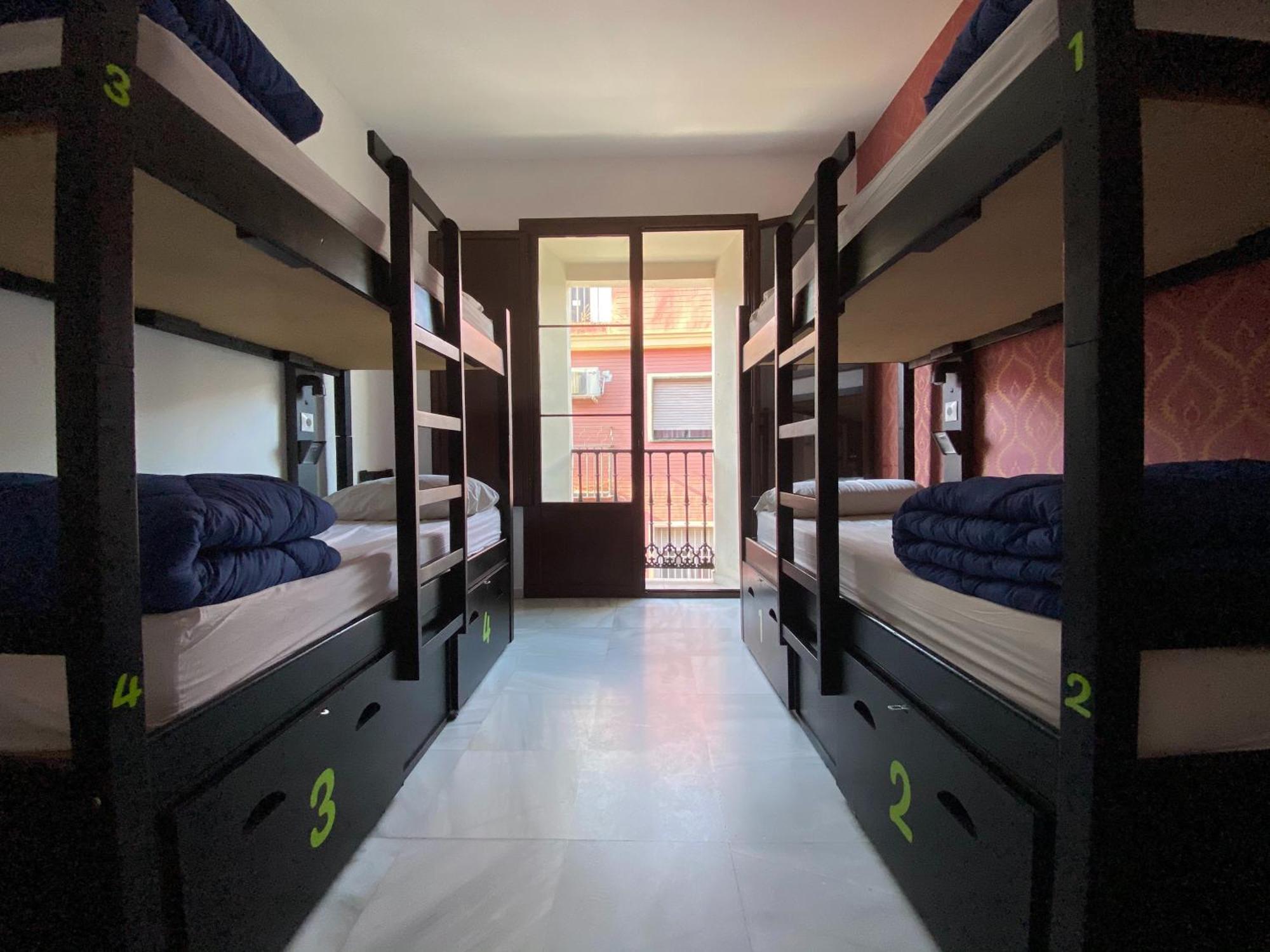 Joy Plaza De Armas Hostel Seville Room photo