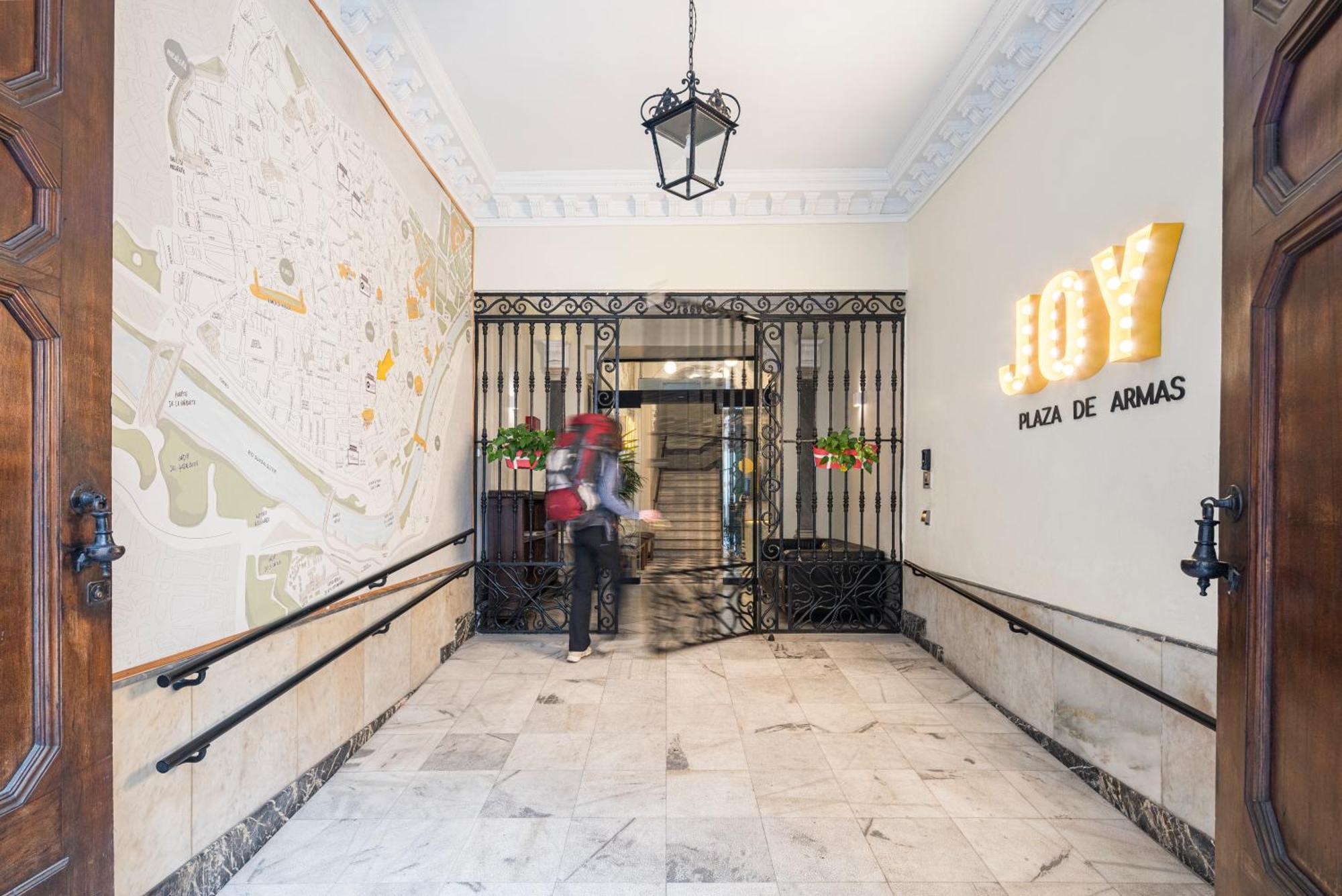 Joy Plaza De Armas Hostel Seville Exterior photo