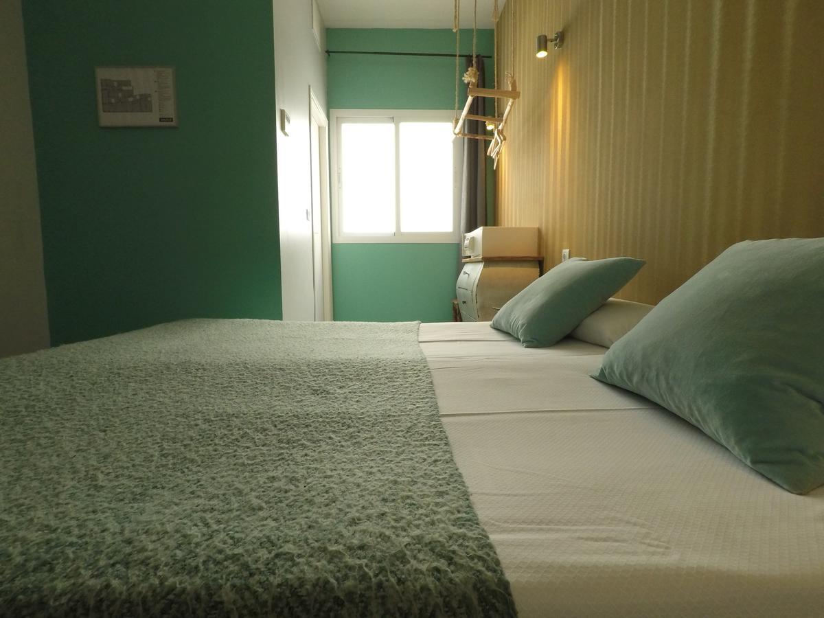 Joy Plaza De Armas Hostel Seville Exterior photo