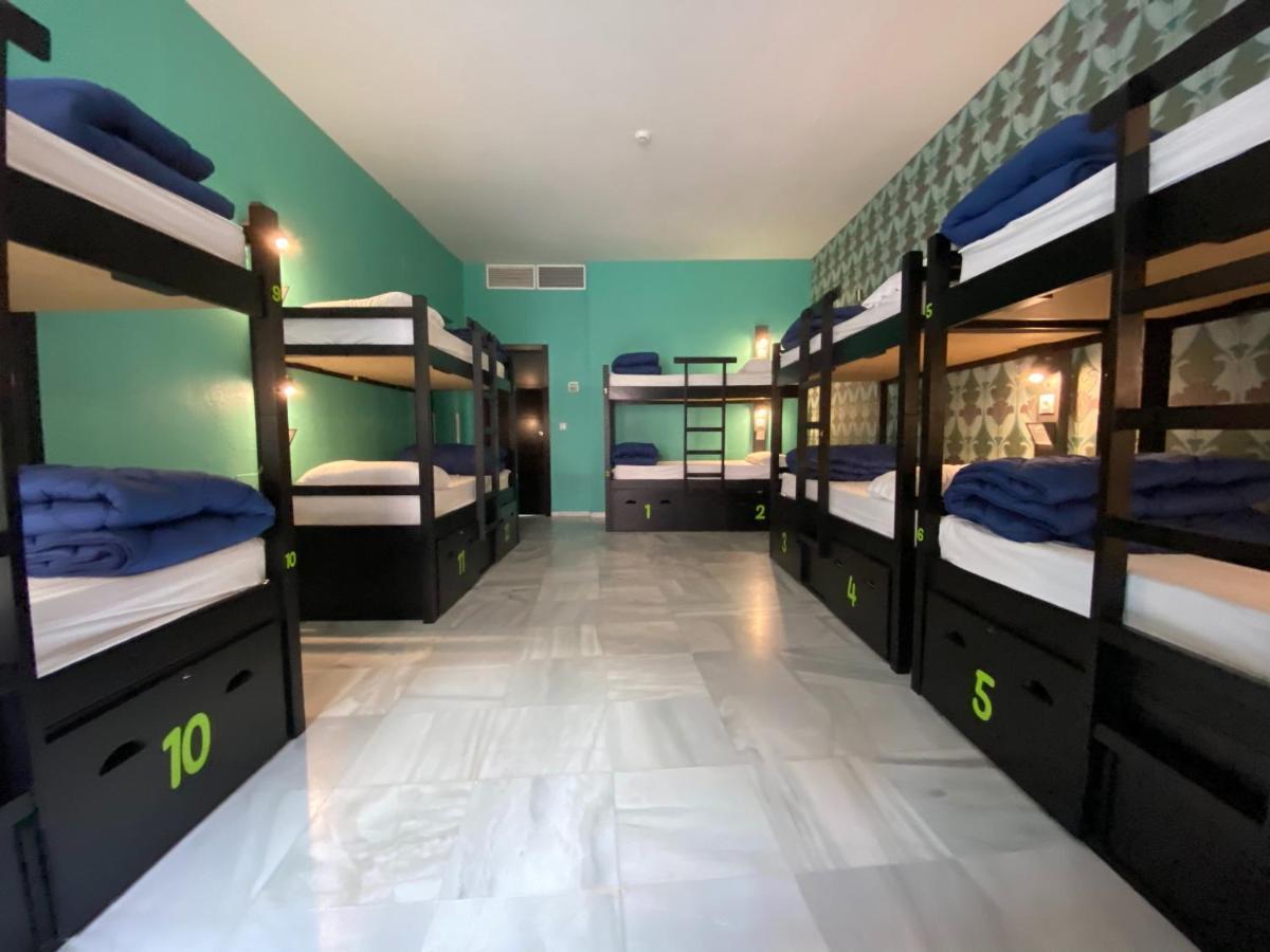 Joy Plaza De Armas Hostel Seville Exterior photo