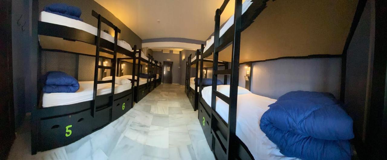Joy Plaza De Armas Hostel Seville Exterior photo