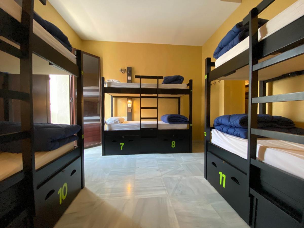 Joy Plaza De Armas Hostel Seville Exterior photo
